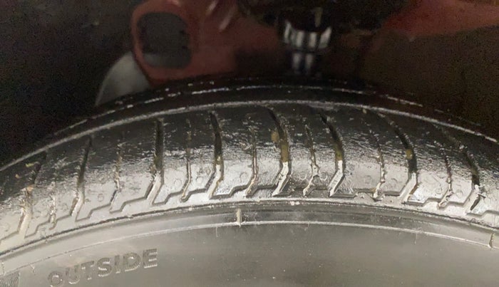 2022 Hyundai NEW I20 SPORTZ 1.2 MT, Petrol, Manual, 49,302 km, Left Front Tyre Tread