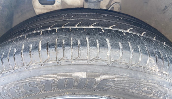 2019 Hyundai Elite i20 SPORTZ PLUS 1.2, Petrol, Manual, 50,360 km, Left Front Tyre Tread