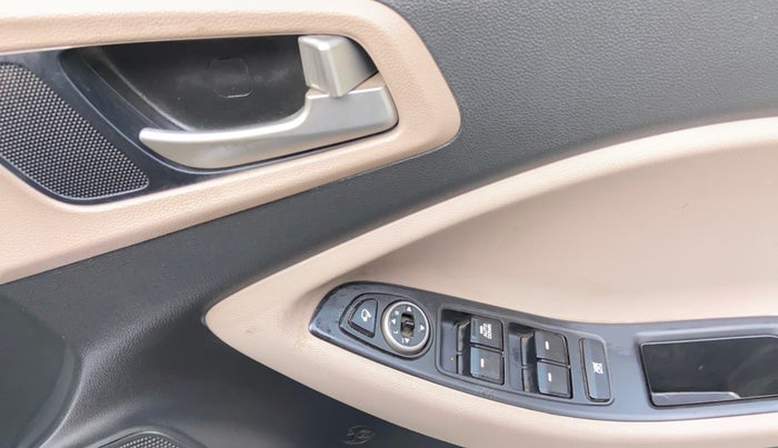 2019 Hyundai Elite i20 SPORTZ PLUS 1.2, Petrol, Manual, 50,360 km, Driver Side Door Panels Control