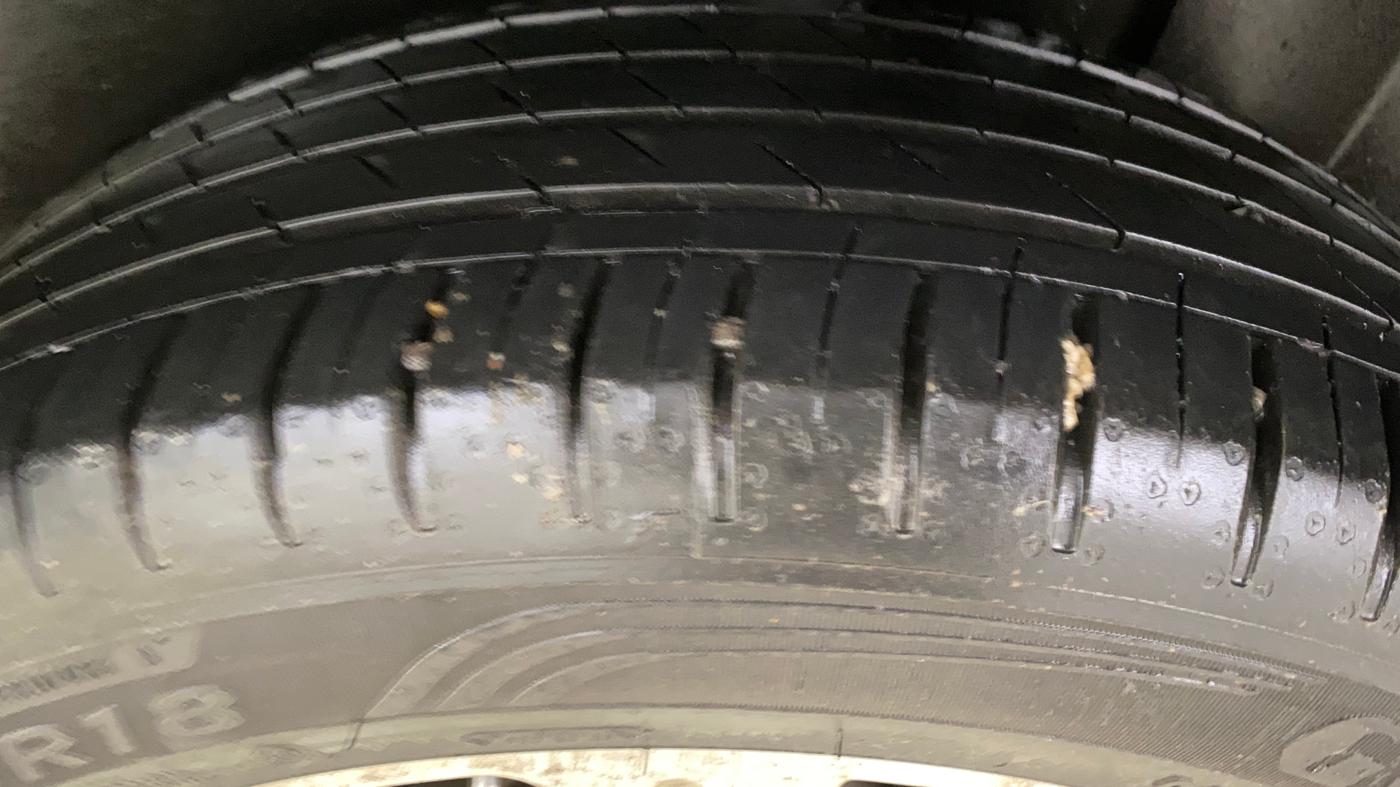 2022 MG HECTOR SMART 1.5 PETROL CVT, Petrol, Automatic, 26,993 km, Left Rear Tyre Tread