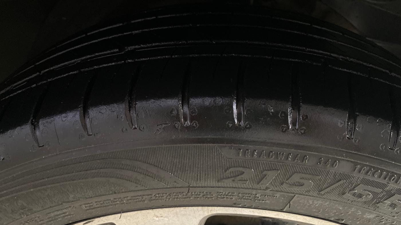 2022 MG HECTOR SMART 1.5 PETROL CVT, Petrol, Automatic, 26,993 km, Right Front Tyre Tread