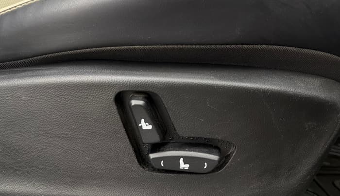 2021 MG HECTOR SHARP 1.5 PETROL CVT, Petrol, Automatic, 16,059 km, Driver Side Adjustment Panel