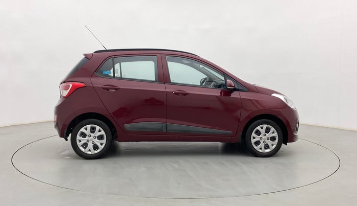 2016 Hyundai Grand i10 SPORTZ 1.2 KAPPA VTVT, Petrol, Manual, 28,467 km, Right Side View