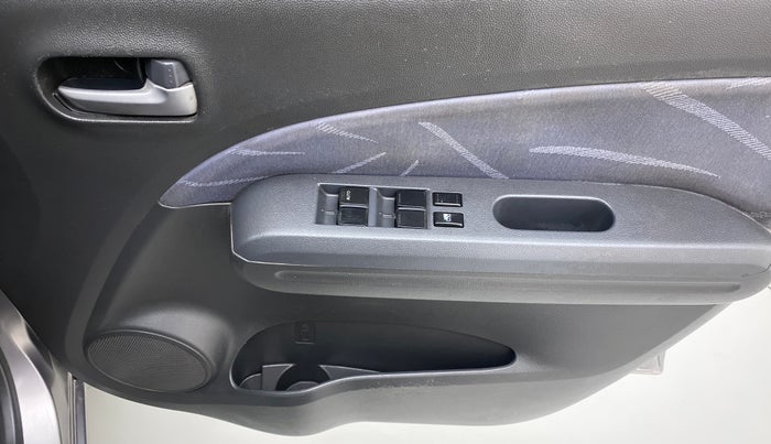 2011 Maruti Ritz VXI, Petrol, Manual, 74,068 km, Driver Side Door Panels Control