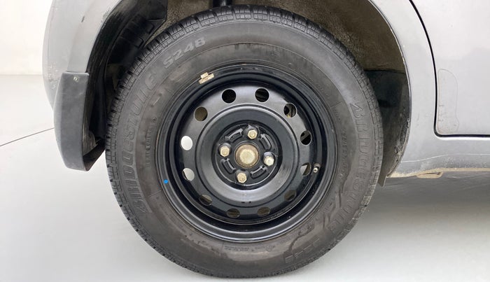 2011 Maruti Ritz VXI, Petrol, Manual, 74,068 km, Right Rear Wheel