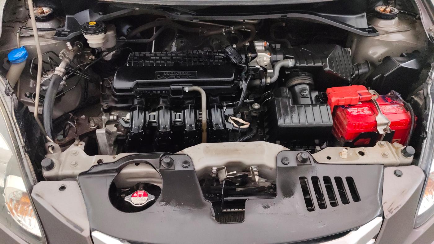 2015 Honda Amaze 1.2L I-VTEC S, Petrol, Manual, 42,263 km, Engine View