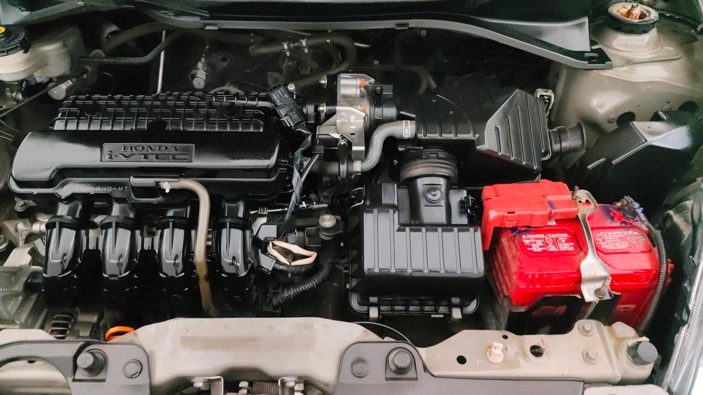 2015 Honda Amaze 1.2L I-VTEC S, Petrol, Manual, 42,263 km, Engine View - Left