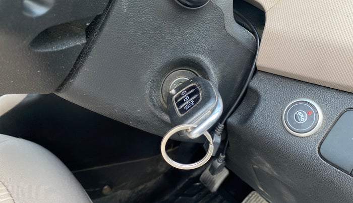 2018 Hyundai Xcent S 1.2, CNG, Manual, 1,22,642 km, Keyless Start/ Stop Button