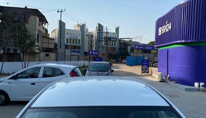 2018 Hyundai Xcent S 1.2, CNG, Manual, 1,22,642 km, Moonroof/ Sunroof