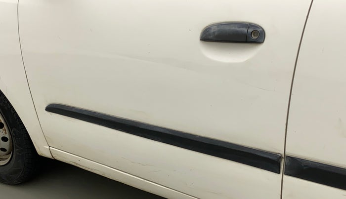 2013 Hyundai i10 MAGNA 1.1, Petrol, Manual, 96,144 km, Front passenger door - Minor scratches