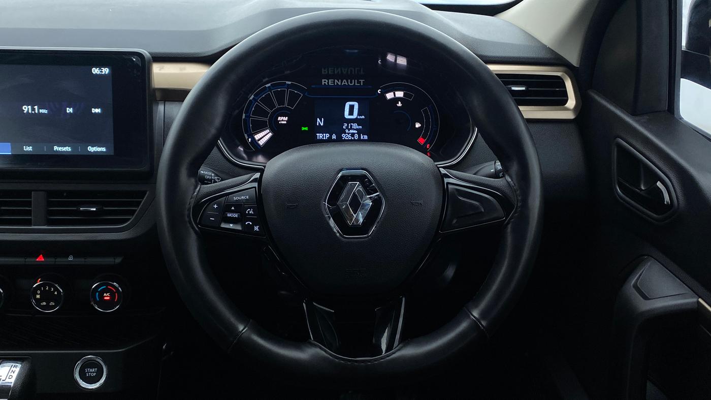 2022 Renault Kiger  RXT (O) AMT 1.0 DUAL TONE, Petrol, Automatic, 2,178 km, Steering Wheel Close Up