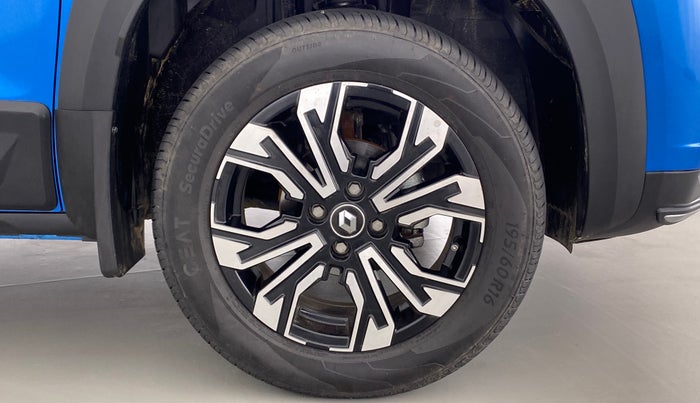 2022 Renault Kiger  RXT (O) AMT 1.0 DUAL TONE, Petrol, Automatic, 2,178 km, Right Front Wheel