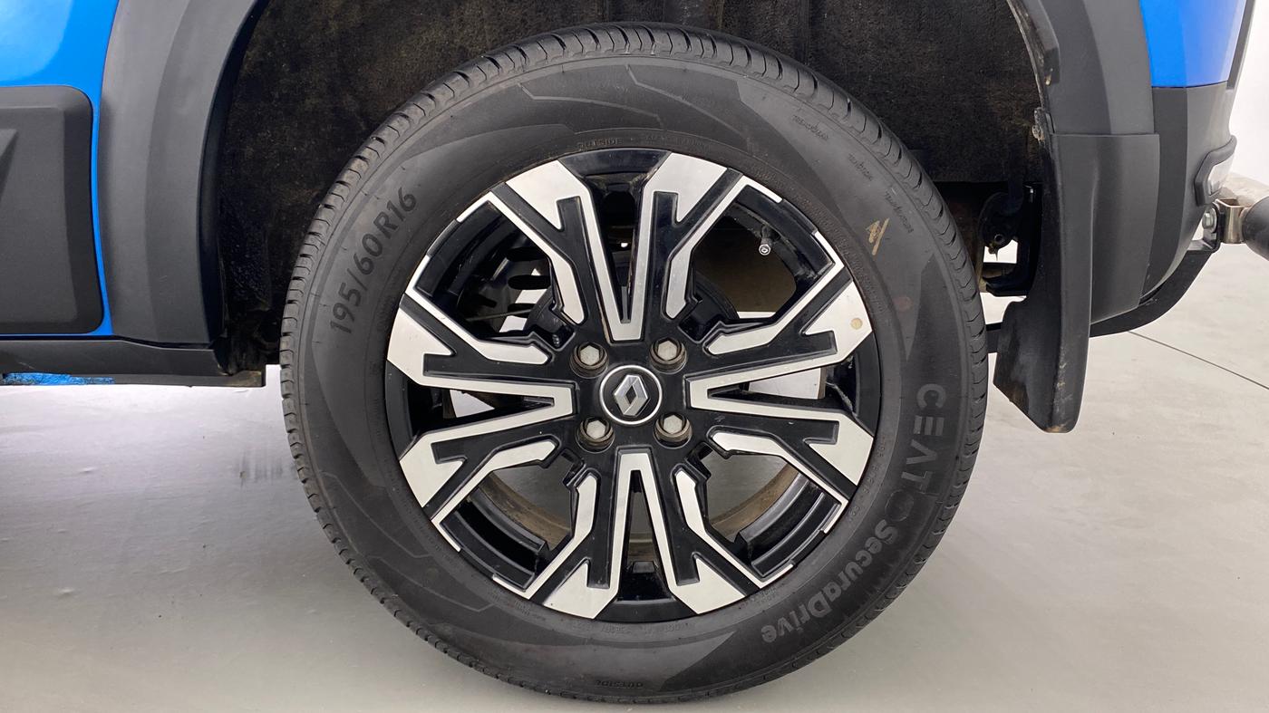 2022 Renault Kiger  RXT (O) AMT 1.0 DUAL TONE, Petrol, Automatic, 2,178 km, Left Rear Wheel