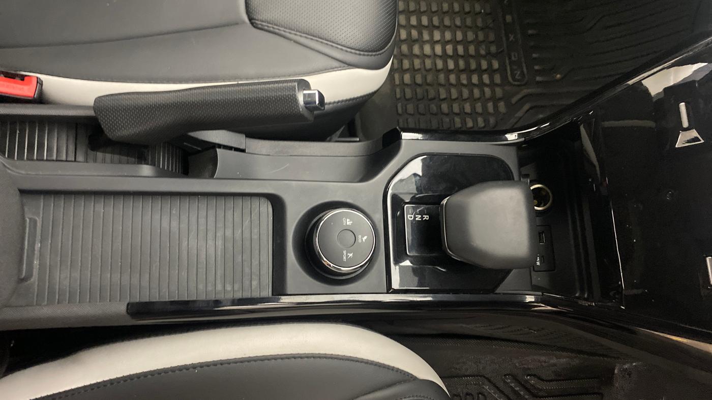 2025 Tata NEXON CREATIVE PLUS 1.2 REVOTRON 6 AMT, Petrol, Automatic, 6,035 km, Gear Lever