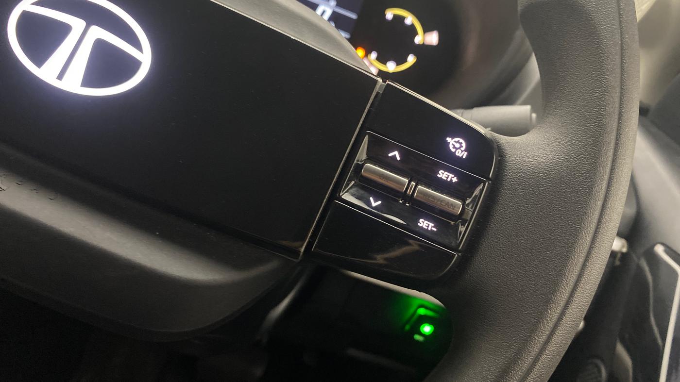 2025 Tata NEXON CREATIVE PLUS 1.2 REVOTRON 6 AMT, Petrol, Automatic, 6,035 km, Adaptive Cruise Control