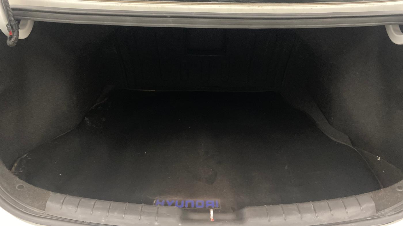 2020 Hyundai New Elantra 2.0 SX(O) AT PETROL, Petrol, Automatic, 50,981 km, Boot Inside