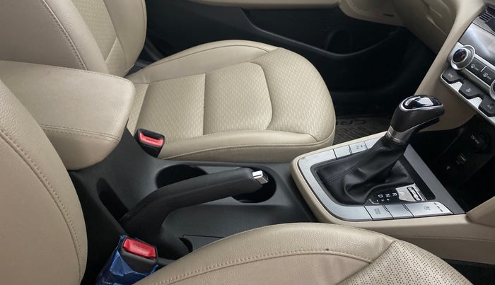 2020 Hyundai New Elantra 2.0 SX(O) AT PETROL, Petrol, Automatic, 50,981 km, Gear Lever