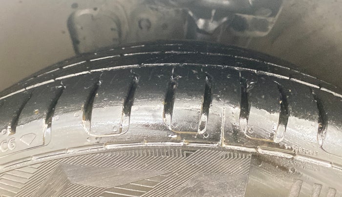 2020 Hyundai New Elantra 2.0 SX(O) AT PETROL, Petrol, Automatic, 50,981 km, Left Front Tyre Tread