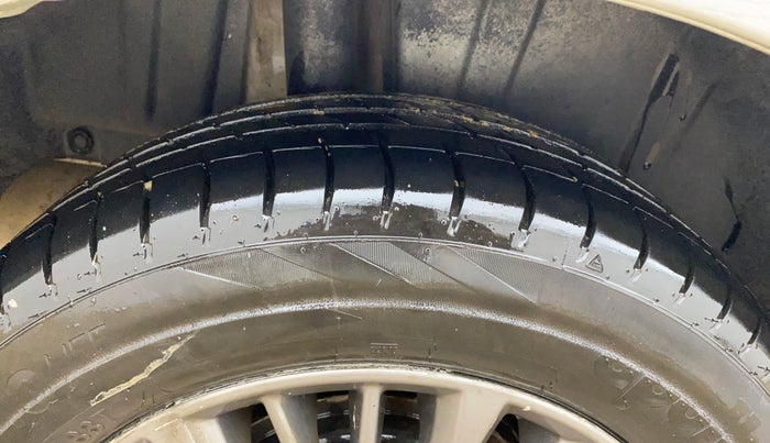 2019 Maruti Ertiga ZXI+ SHVS, Petrol, Manual, 41,554 km, Right Rear Tyre Tread