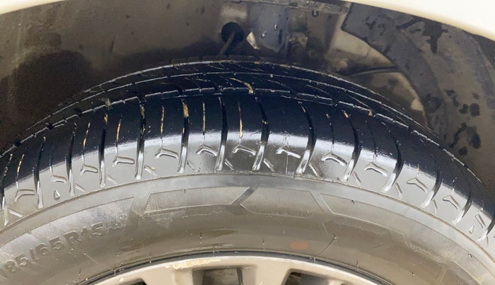 2019 Maruti Ertiga ZXI+ SHVS, Petrol, Manual, 41,554 km, Right Front Tyre Tread