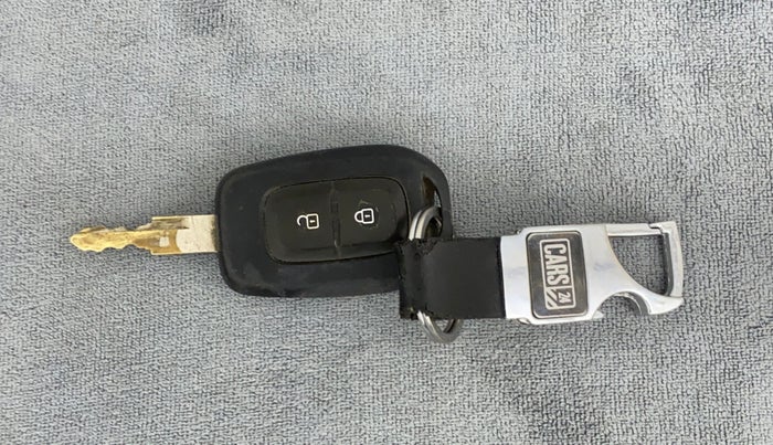 2015 Renault Kwid RXT, Petrol, Manual, 48,799 km, Key Close Up