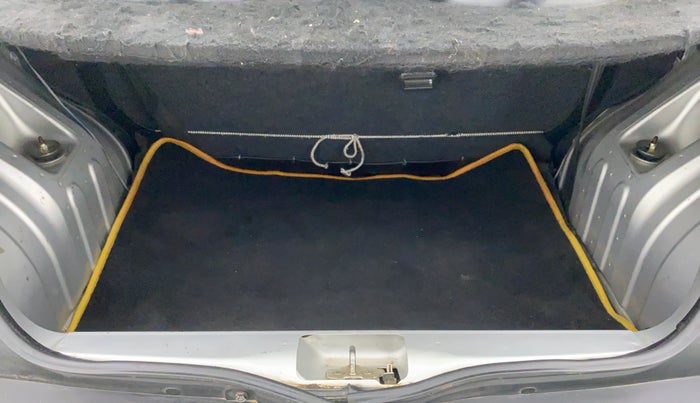 2015 Renault Kwid RXT, Petrol, Manual, 48,799 km, Boot Inside