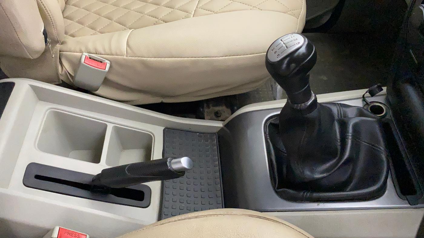 2018 Mahindra Scorpio S7, Diesel, Manual, 48,995 km, Gear Lever