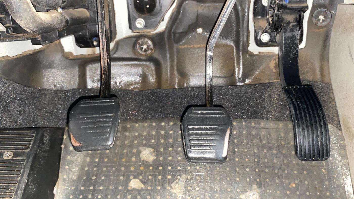2018 Mahindra Scorpio S7, Diesel, Manual, 48,995 km, Pedals