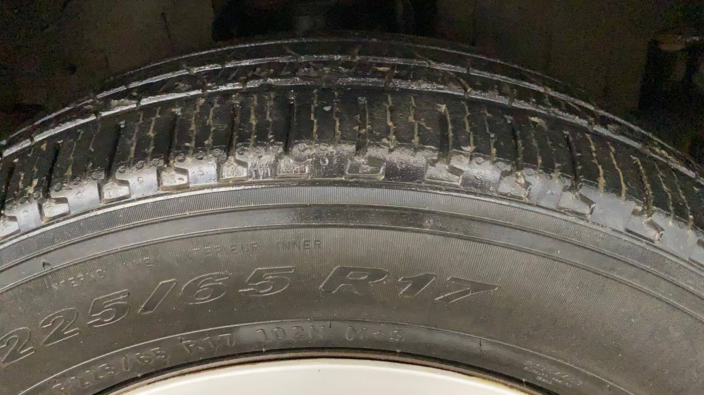 2018 Mahindra Scorpio S7, Diesel, Manual, 48,995 km, Right Front Tyre Tread
