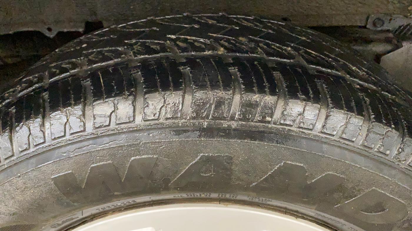 2018 Mahindra Scorpio S7, Diesel, Manual, 48,995 km, Right Rear Tyre Tread