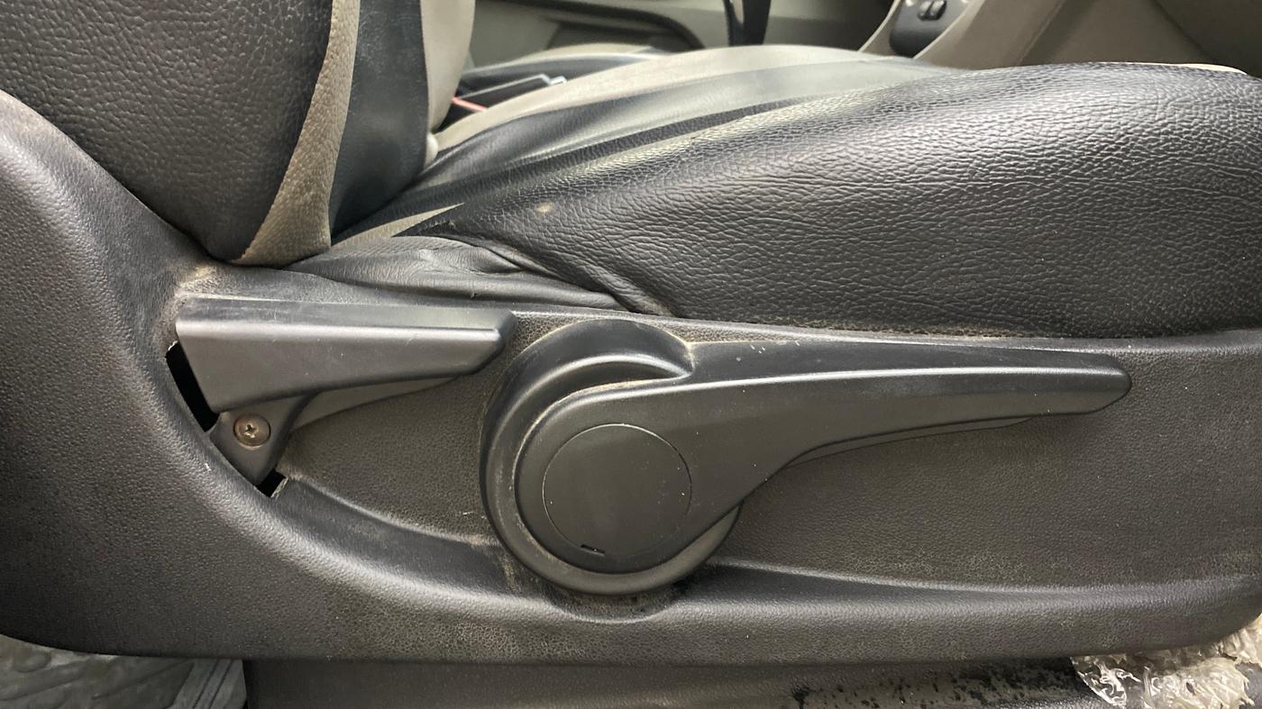 2018 Tata Tiago XZA PETROL, Petrol, Automatic, 70,276 km, Driver Side Adjustment Panel
