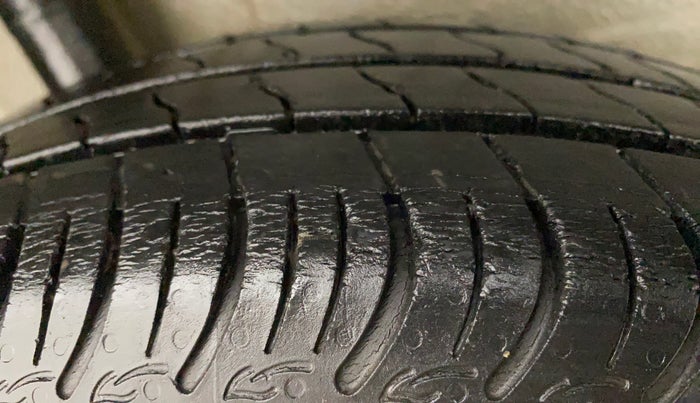 2020 Maruti S PRESSO VXI (O) CNG, CNG, Manual, 39,424 km, Right Rear Tyre Tread