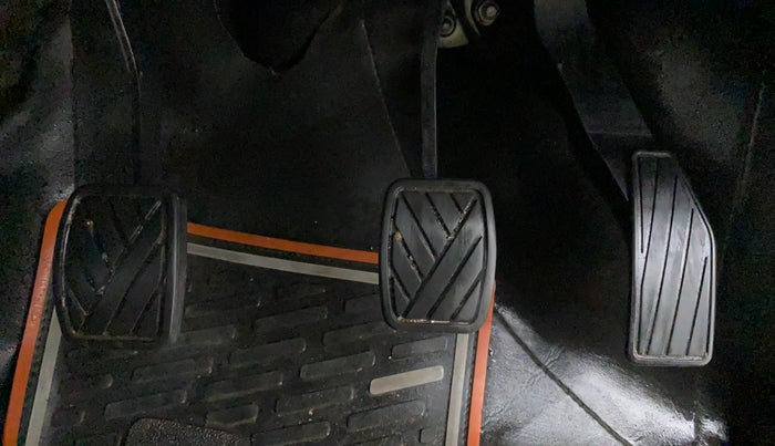 2020 Maruti S PRESSO VXI (O) CNG, CNG, Manual, 39,424 km, Pedals