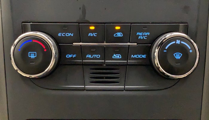 2017 Mahindra XUV500 W6, Diesel, Manual, 51,377 km, Automatic Climate Control