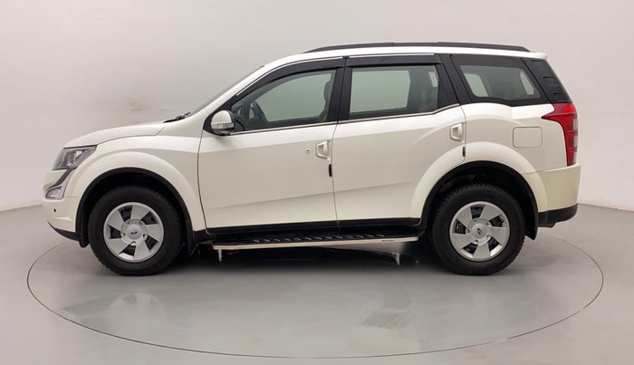 2017 Mahindra XUV500 W6, Diesel, Manual, 51,377 km, Left Side