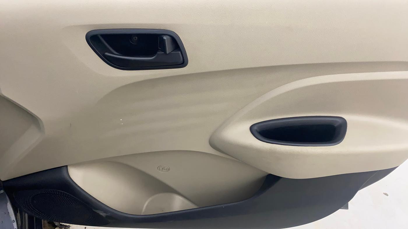 2021 Hyundai NEW SANTRO MAGNA, Petrol, Manual, 59,200 km, Driver Side Door Panels Control