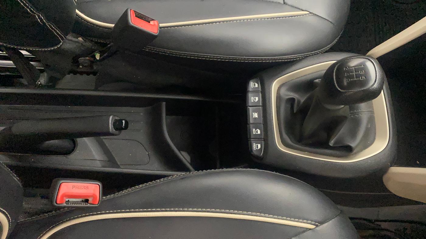 2021 Hyundai NEW SANTRO MAGNA, Petrol, Manual, 59,200 km, Gear Lever