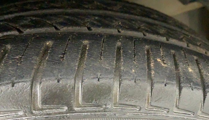 2012 Hyundai i20 SPORTZ 1.2, Petrol, Manual, 99,352 km, Right Front Tyre Tread