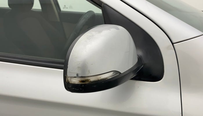 2012 Hyundai i20 SPORTZ 1.2, Petrol, Manual, 99,352 km, Right rear-view mirror - Indicator light has minor damage