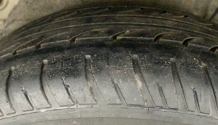 2012 Hyundai i20 SPORTZ 1.2, Petrol, Manual, 99,352 km, Right Rear Tyre Tread