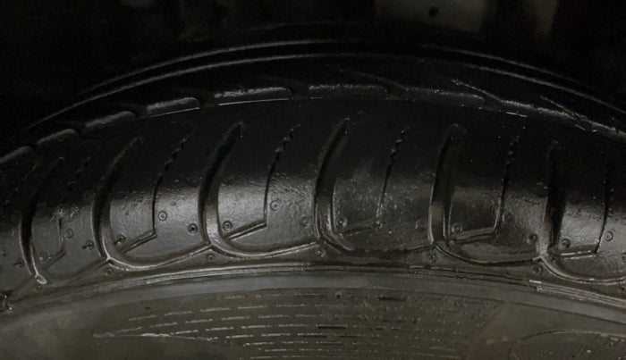 2018 Ford Ecosport TITANIUM 1.5L PETROL, Petrol, Manual, 51,466 km, Right Front Tyre Tread