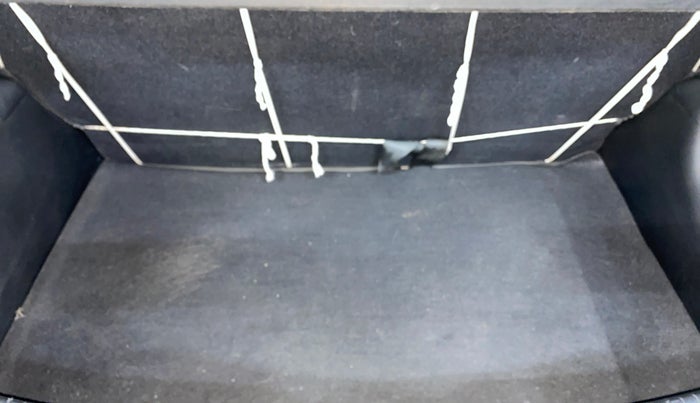 2017 Hyundai Grand i10 MAGNA AT 1.2 KAPPA VTVT, Petrol, Automatic, 26,594 km, Boot Inside