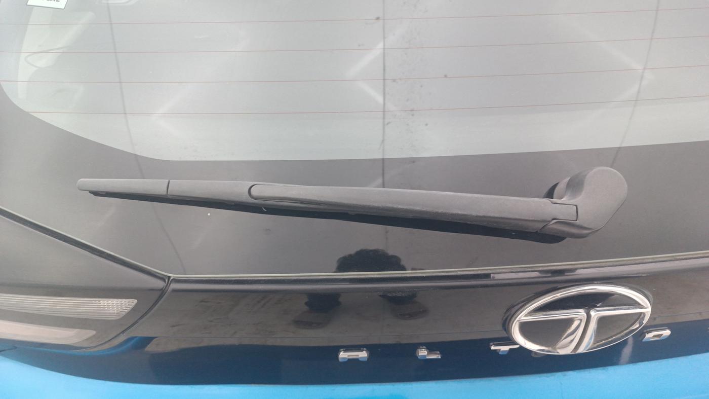 2021 Tata ALTROZ XZ PETROL, Petrol, Manual, 78,210 km, Rear Wiper