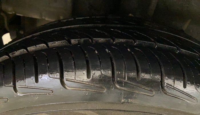 2017 Tata Tiago XE PETROL, Petrol, Manual, 43,479 km, Right Rear Tyre Tread
