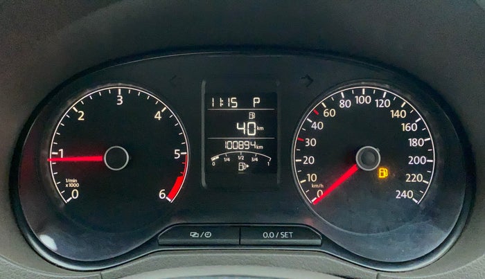 2016 Volkswagen Vento HIGHLINE 1.5 AT, Diesel, Automatic, 1,00,894 km, Odometer Image