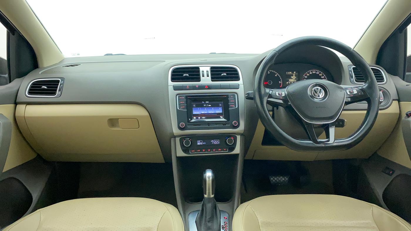 2016 Volkswagen Vento HIGHLINE 1.5 AT, Diesel, Automatic, 1,00,894 km, Dashboard
