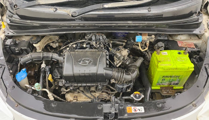 2016 Hyundai i10 MAGNA 1.1, CNG, Manual, 93,408 km, Engine View