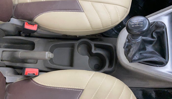 2016 Hyundai i10 MAGNA 1.1, CNG, Manual, 93,408 km, Gear Lever