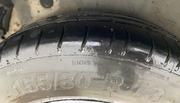 2016 Hyundai i10 MAGNA 1.1, CNG, Manual, 93,408 km, Right Rear Tyre Tread