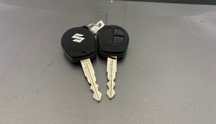 2014 Maruti Swift Dzire VXI, Petrol, Manual, 34,579 km, Key Close Up